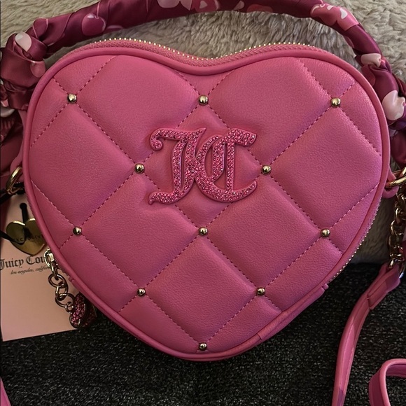 Juicy Couture Pink/Raspberry Multi Holding the Line Heart-Shaped Quilted Bag - Picture 3 of 13